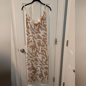 Women's Beige and White Patterned Slip Dress, Size M (1028)